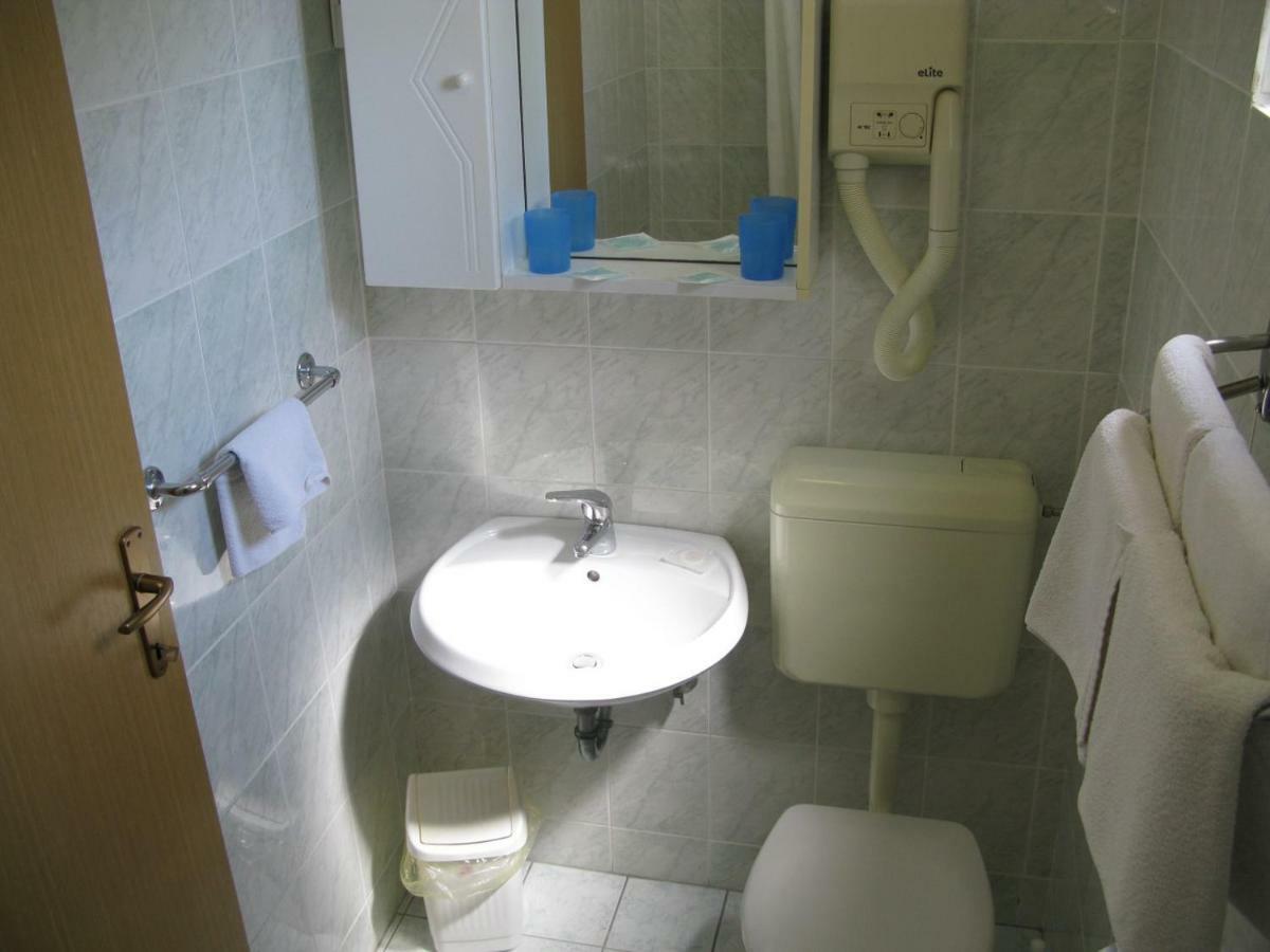 Apartments And Rooms Lanca Banjol Εξωτερικό φωτογραφία